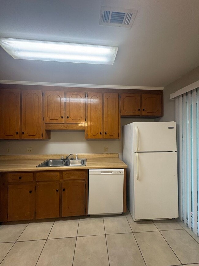 Building Photo - Daleville!   Close to the FT.  Rucker Gate!!!    LVP DOWNSTAIRS