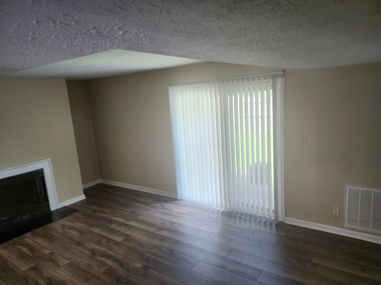 Large Living Room - 12 Oneonta Dr