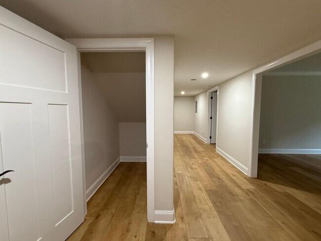 Building Photo - Short term Rental Home!
