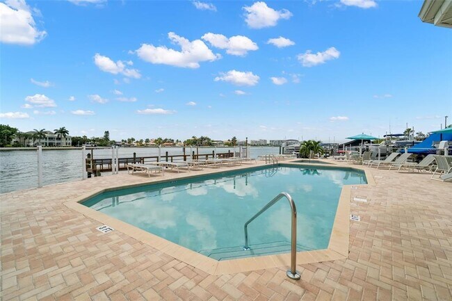 Building Photo - 9201 Captiva Cir