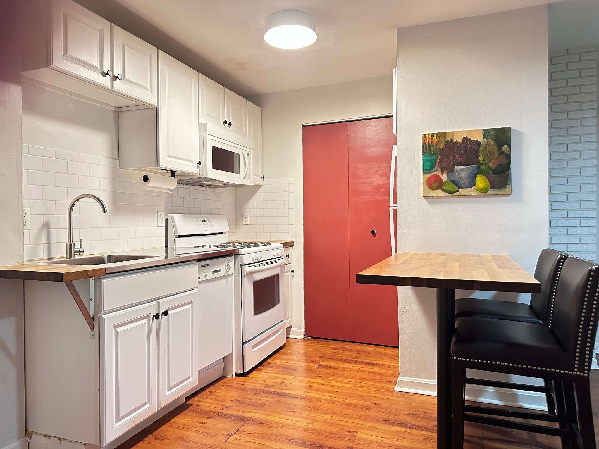 Building Photo - 982 Hatch St