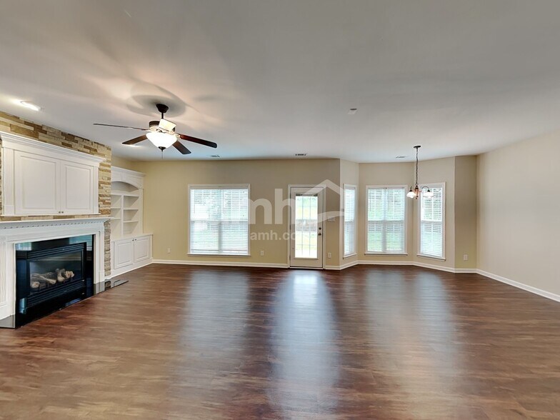 Building Photo - 122 Tilton Dr