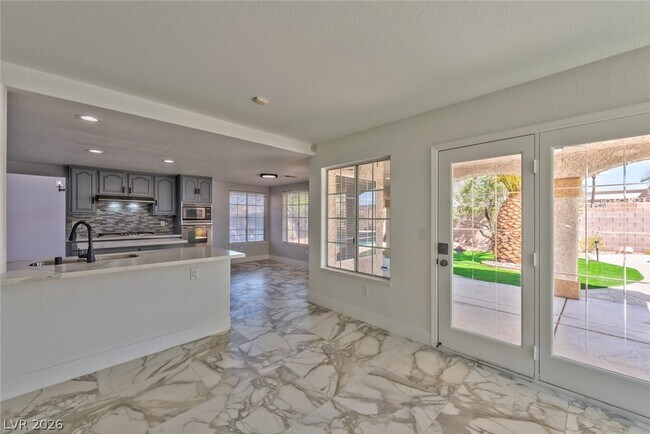 Building Photo - 800 Overview Dr