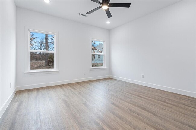 Building Photo - 40 Hebrides Dr