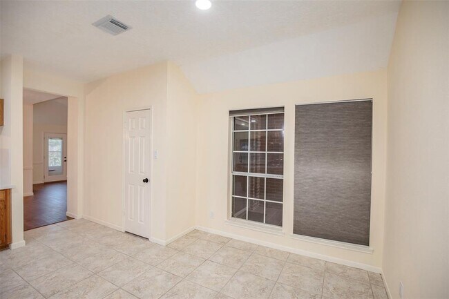 Building Photo - 14330 Little Willow Walk