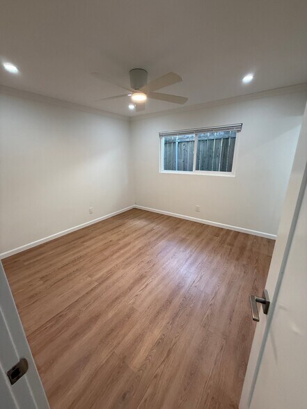 Building Photo - 3911 Oregon St