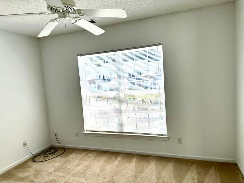 Building Photo - 3129 Summerfield Ridge Ln