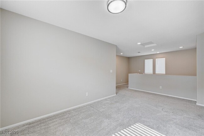 Building Photo - 9445 Yorkshire Coast Ave