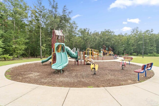 Building Photo - 5253 Peach Dr