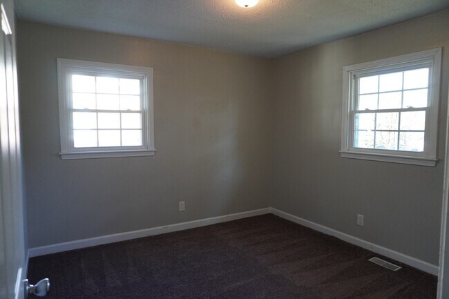 Building Photo - 6417 Ginger Cir