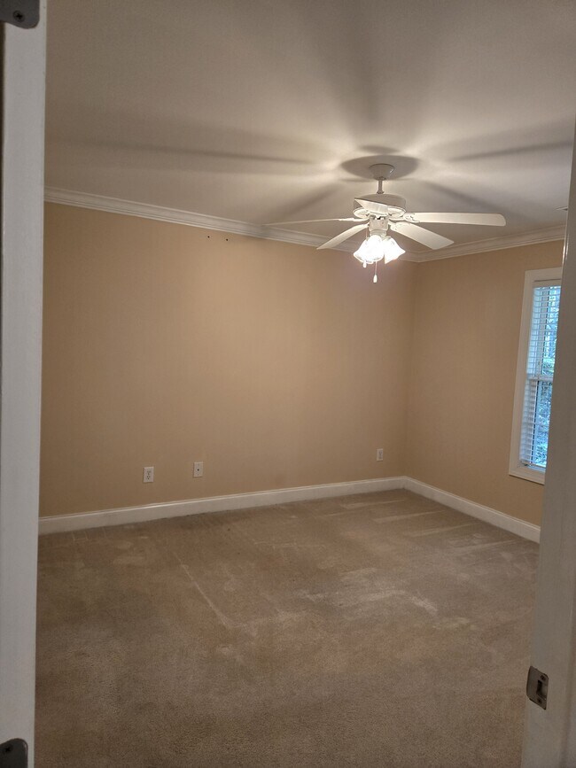 Building Photo - 5003 Double Fox Rd