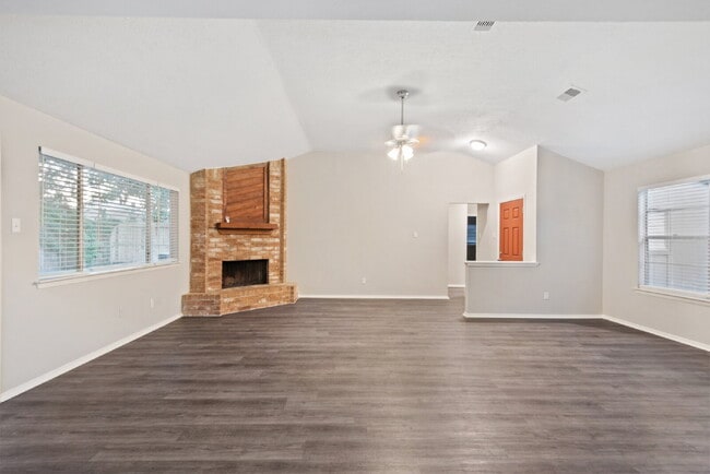 Building Photo - 2411 Cypressvine Dr