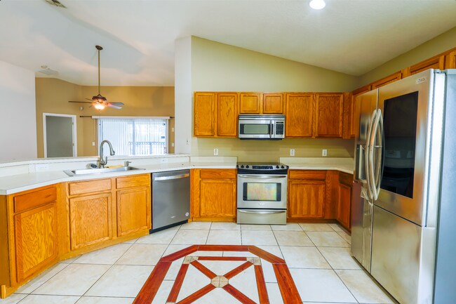 Building Photo - 2674 Willow Glen Cir