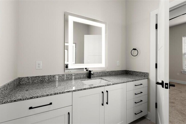 Building Photo - 2648 Sandy Plains Rd