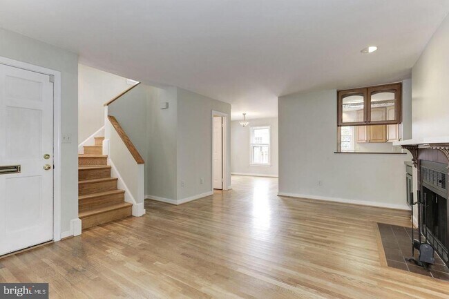 Building Photo - 1759 N Cliff St