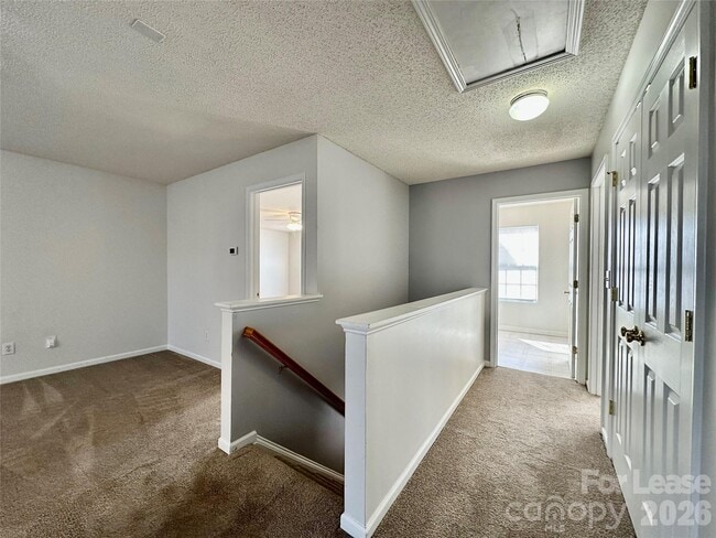 Building Photo - 5787 Dove Point Dr SW