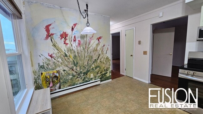 Building Photo - Bright, Updated 2-Bedroom in Prime Burlington Location — Available Now & FREE January Rent!