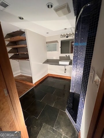 Building Photo - 566 Rankin St NE