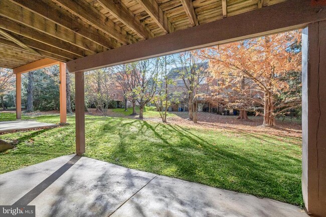 Building Photo - 20 Tenby Ct