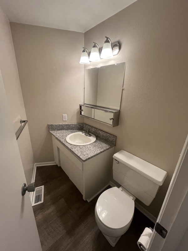 Building Photo - 841 Garden Dr