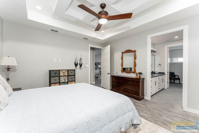 Building Photo - 86 Torrey Pines Dr