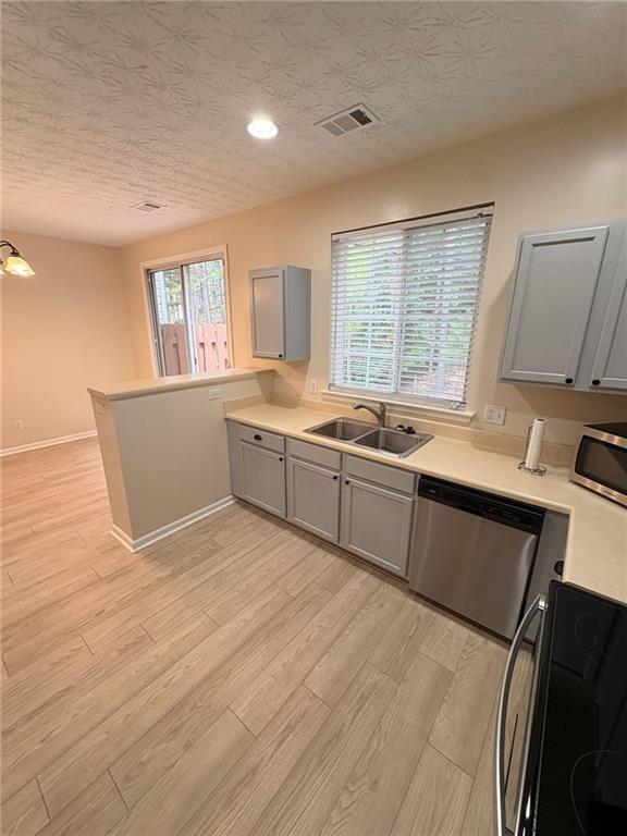 Building Photo - 231 Village Square Dr