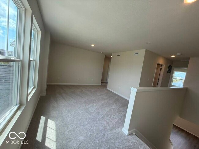 Building Photo - 3802 Sterling Dr