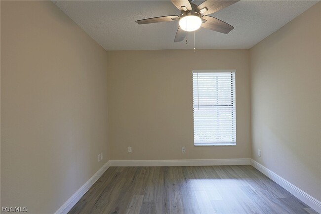 Building Photo - 5319 Summerlin Rd