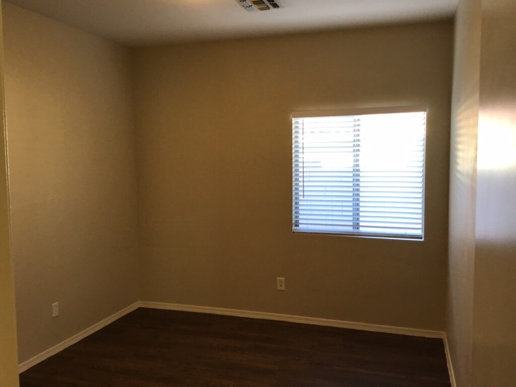 Building Photo - 5706 E Forge Cir