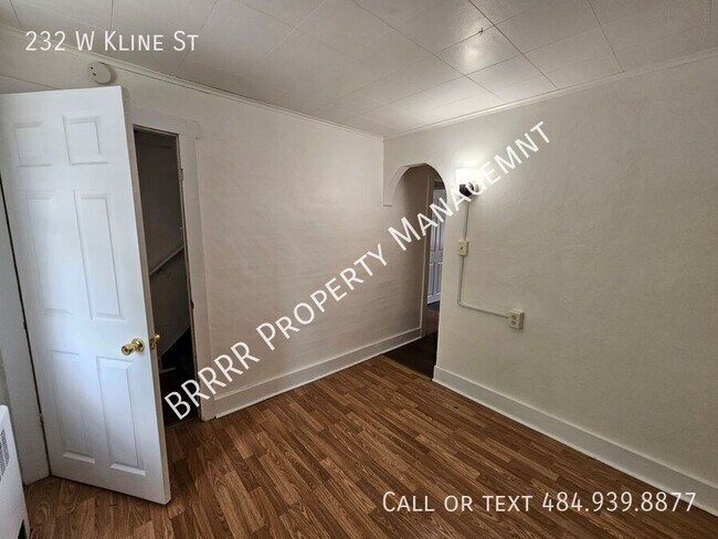 Building Photo - 232 W Kline Ave