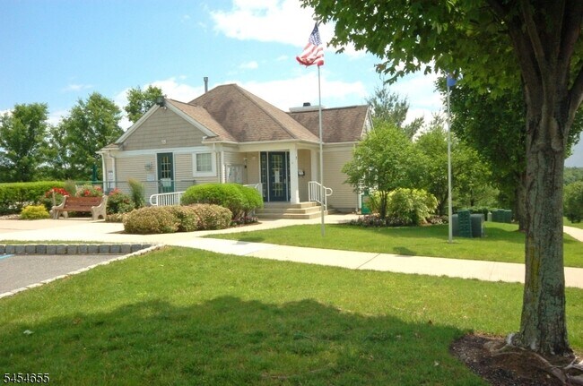 Building Photo - 416 Homestead Ct