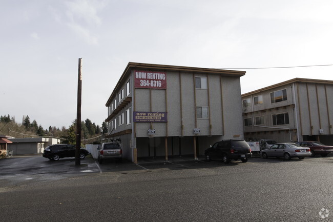 Building Photo - Lake City Apartments