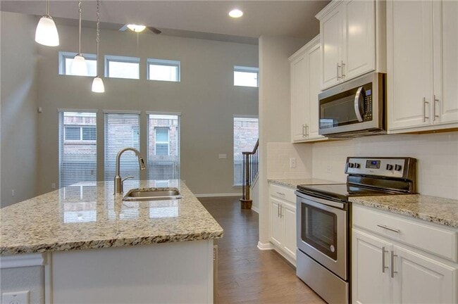 Building Photo - 3240 E Whitestone Blvd