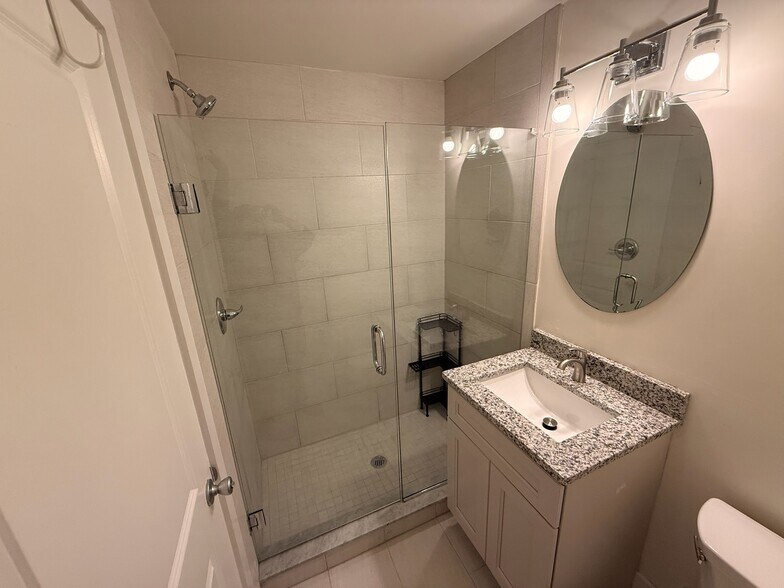 Building Photo - 1434 N Carlisle St