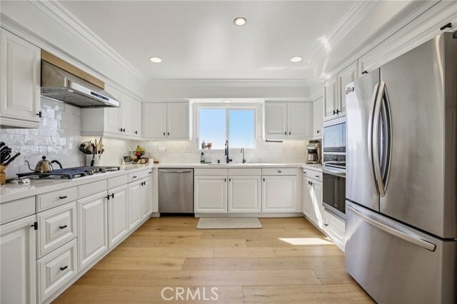 Building Photo - 656 7th St