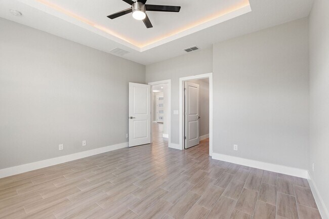 Building Photo - Deposit-Free! Modern, energy efficient hom...