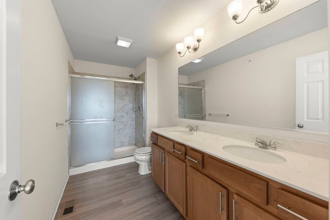 Building Photo - 4415 Monroe Ct