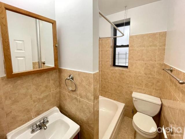 Building Photo - 2 bedroom in NEW YORK NY 10029