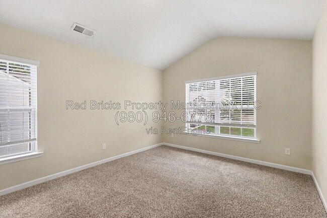 Building Photo - 6049 Guildford Hill Ln