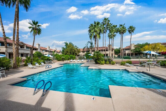 Building Photo - 11515 N 91st St