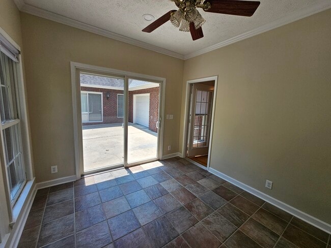 Building Photo - 8638 Reedy Creek Rd