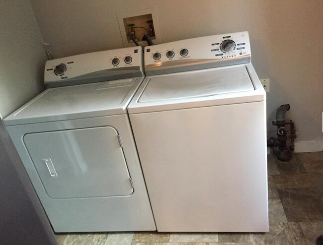 Building Photo - 6833 25th Ave NE