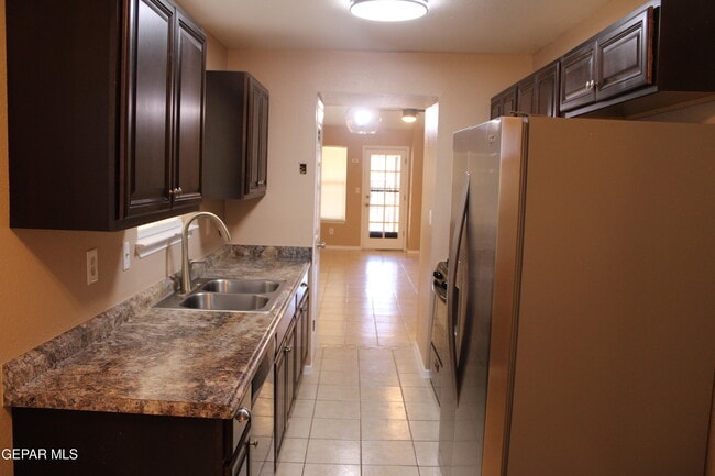 Building Photo - 3120 Voss Dr