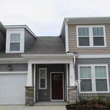 Building Photo - 27 Creekhaven Ln