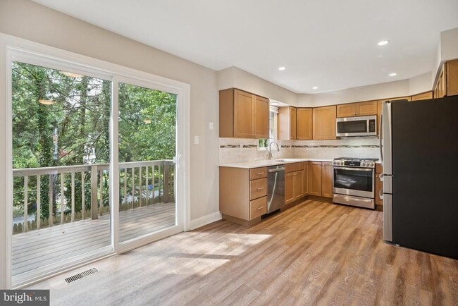 Building Photo - 5400 Wissahickon Ave