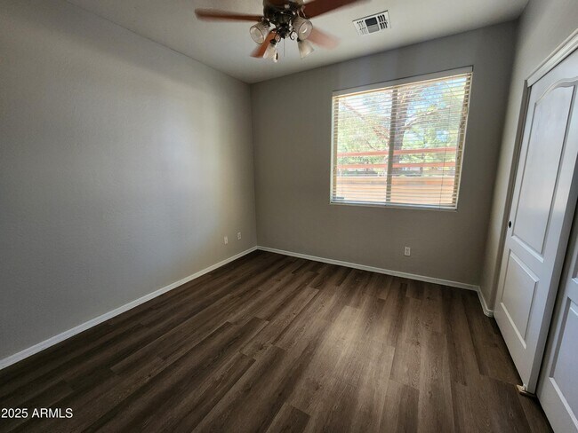 Building Photo - 18805 E Mockingbird Dr