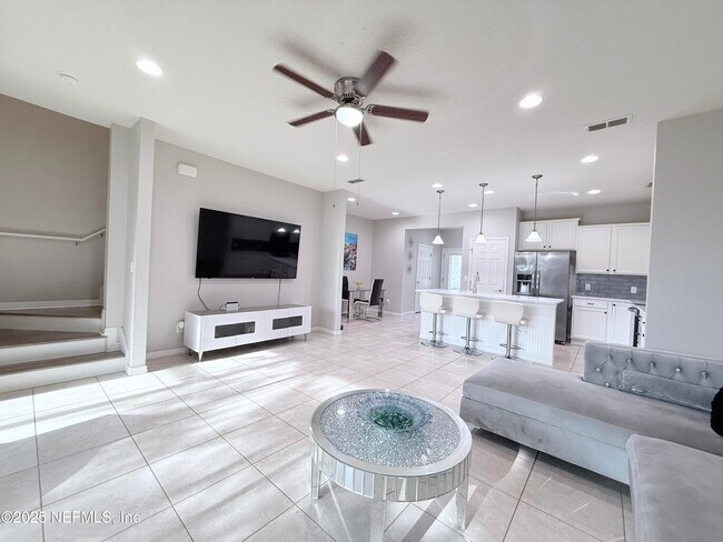 Building Photo - 14316 Dovewind Ct