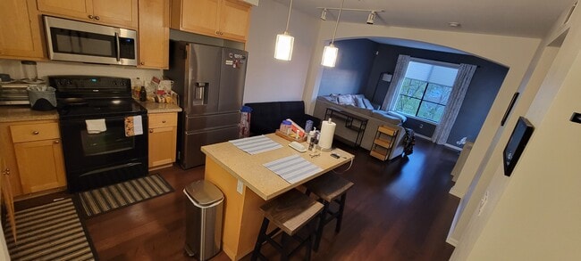 Building Photo - 800 N 8th St