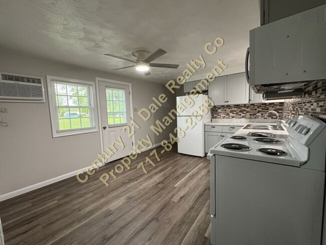 Building Photo - 2 Bedroom Home in North Eastern School Dis...
