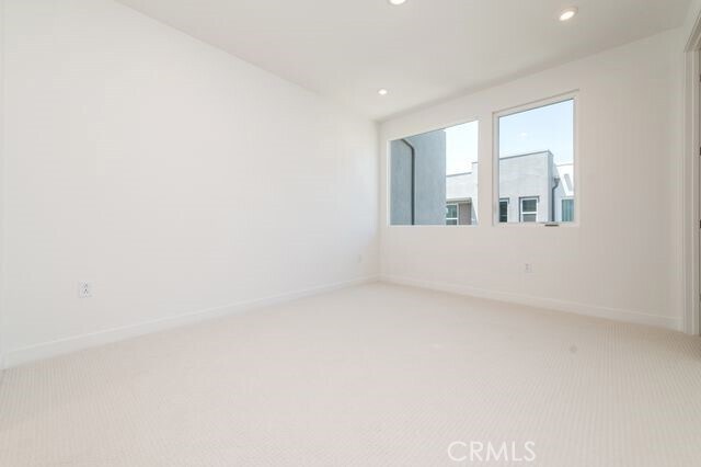 Building Photo - 627 S Lyon St